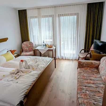 Decker's Bio Zum Lamm